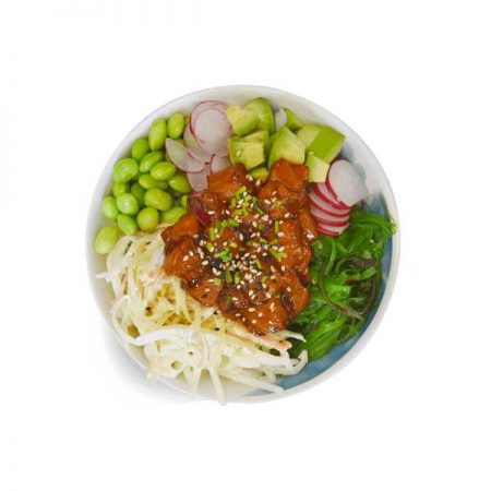 poke bowl saumon teriyaki avec radis, algues, choux blanc et mayonnaise